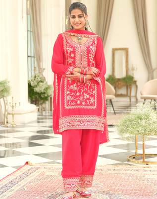 Red embroidered chinon kurta trouser dupatta set 4