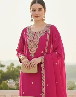 Pink embroidered chinon kurta trouser dupatta set 4