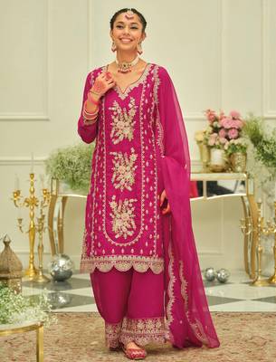 Pink embroidered organza kurta trouser dupatta set 3