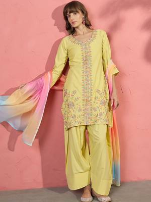 women floral embroidered thread work kurta with farshi salwar and dupatta 5