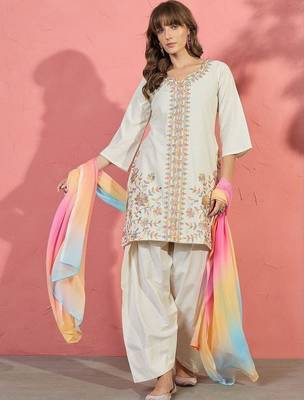women floral embroidered thread work kurta with farshi salwar and dupatta 4