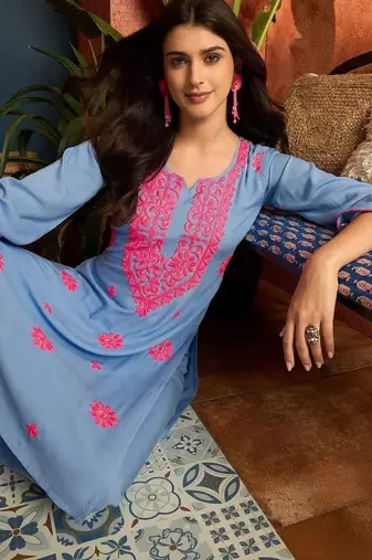 women ethnic motifs embroidered regular thread work kurta with trousers