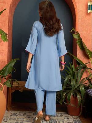 women ethnic motifs embroidered regular thread work kurta with trousers 6