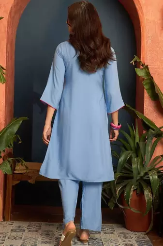 women ethnic motifs embroidered regular thread work kurta with trousers