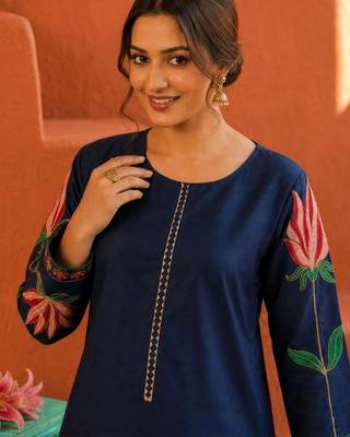 women floral embroidered regular thread work kurta with patiala 4