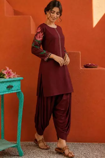 women floral embroidered regular thread work kurta with patiala