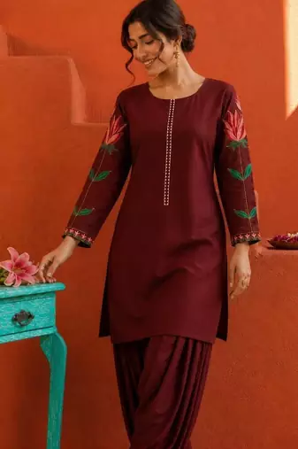 women floral embroidered regular thread work kurta with patiala