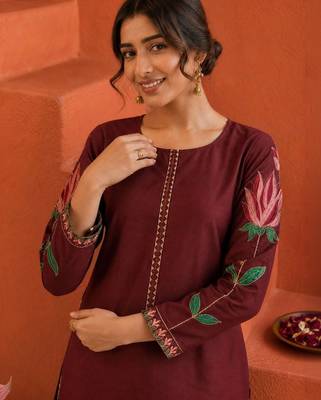 women floral embroidered regular thread work kurta with patiala 4
