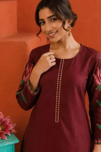 women floral embroidered regular thread work kurta with patiala