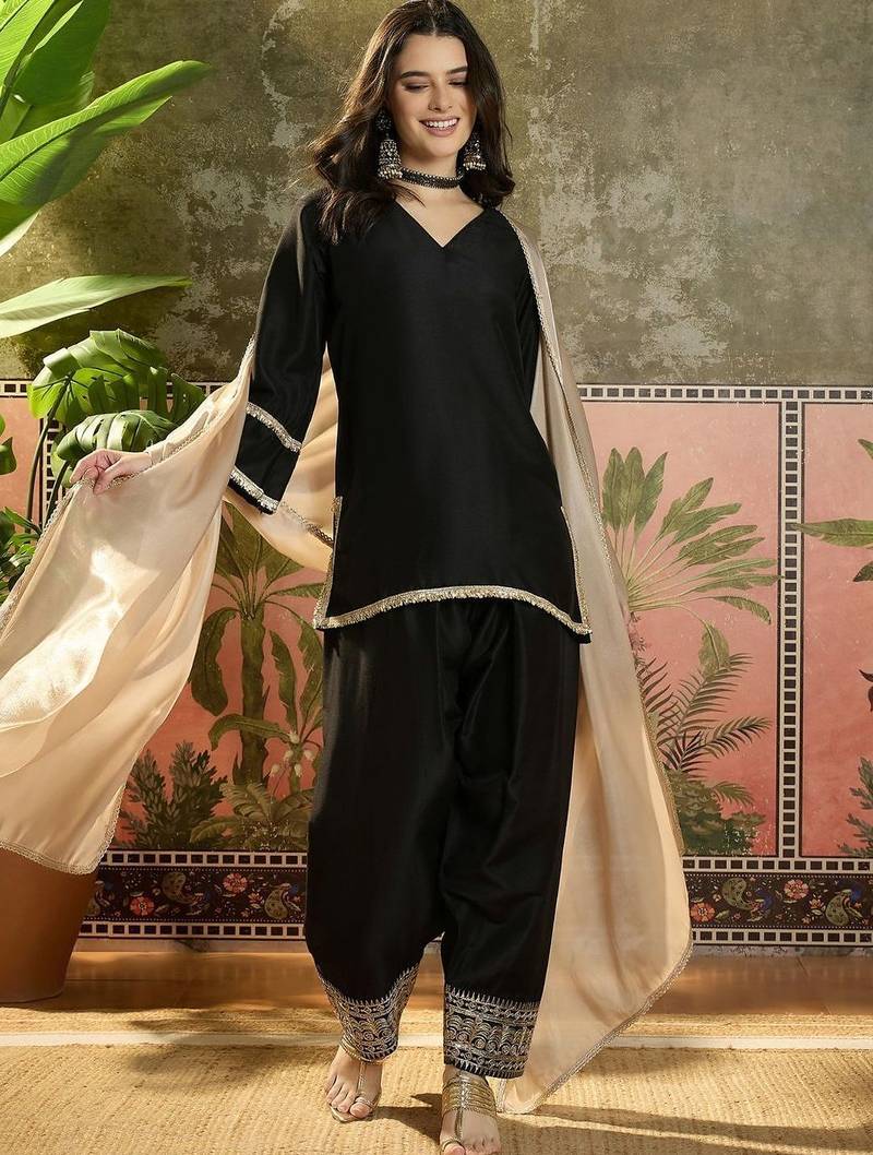 women cotton embroidered straight kurta and farshi salwar with dupatta set