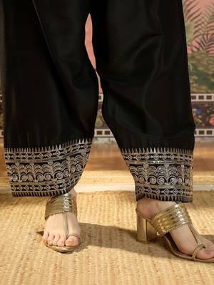 women cotton embroidered straight kurta and farshi salwar with dupatta set 5