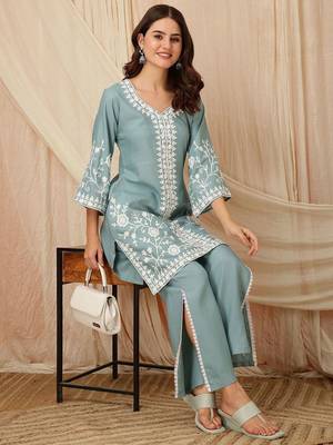 women ethnic motifs embroidered regular thread work kurta with palazzos 1