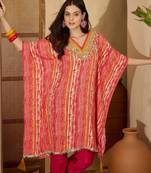 women printed regular mirror work kurta with trousers