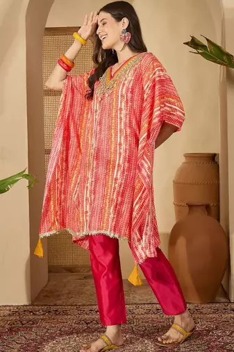 women printed regular mirror work kurta with trousers