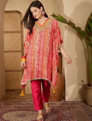 women printed regular mirror work kurta with trousers 6