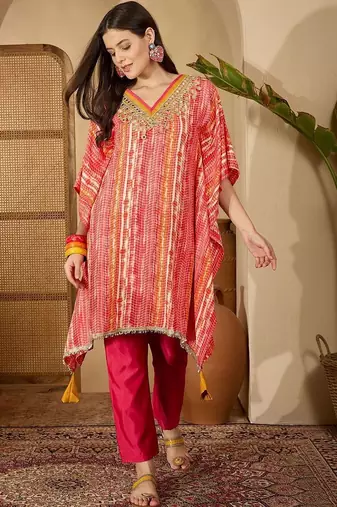 women printed regular mirror work kurta with trousers