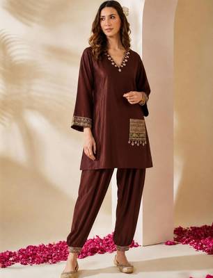 women ethnic motifs embroidered regular thread work kurta with patiala 1