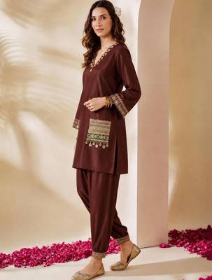 women ethnic motifs embroidered regular thread work kurta with patiala 5