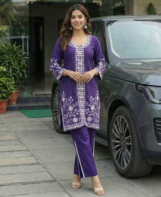 women ethnic motifs embroidered regular thread work kurta with palazzos 5