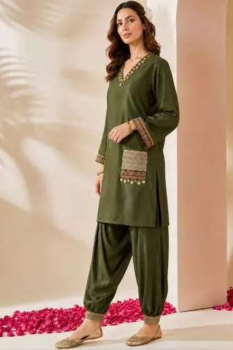 women ethnic motifs embroidered regular thread work kurta with patiala