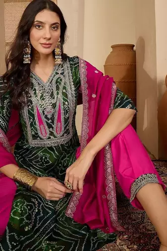 women bandhani printed regular thread work kurta with pyjamas & with dupatta