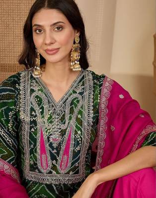 women bandhani printed regular thread work kurta with pyjamas & with dupatta 7
