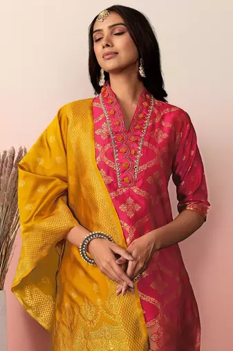 women regular thread work kurta with trousers & with dupatta