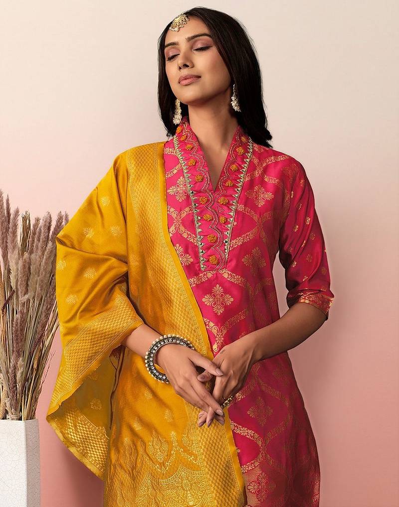 women regular thread work kurta with trousers & with dupatta