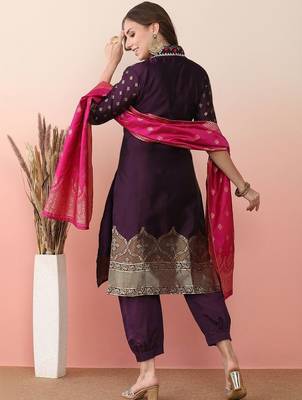 women ethnic motifs regular thread work kurta with patiala & with dupatta 7