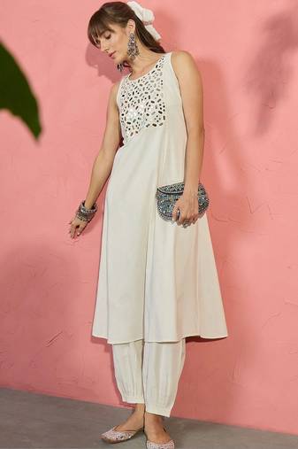 women regular mirror work kurta with patiala