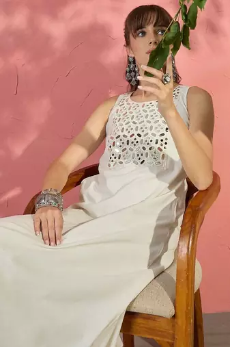 women regular mirror work kurta with patiala
