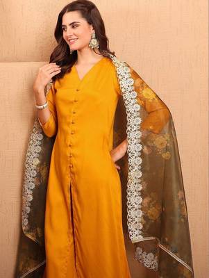 women floral regular thread work kurta with palazzos & with dupatta 2