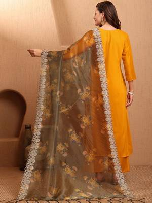 women floral regular thread work kurta with palazzos & with dupatta 6