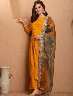 women floral regular thread work kurta with palazzos & with dupatta 7