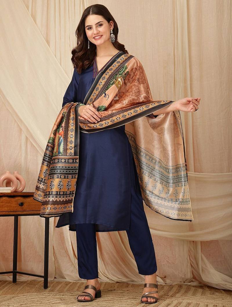women ethnic motifs regular thread work kurta with trousers & with dupatta