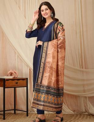 women ethnic motifs regular thread work kurta with trousers & with dupatta 3