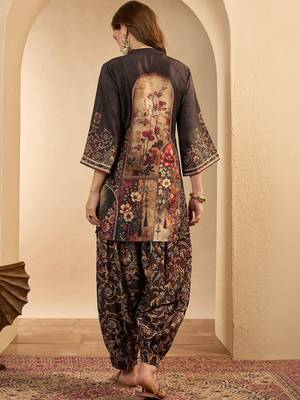 women ethnic motifs printed regular kurta with patiala 5
