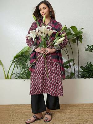 women ethnic motifs printed thread work kurta with trousers & with dupatta 1