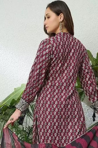 women ethnic motifs printed thread work kurta with trousers & with dupatta