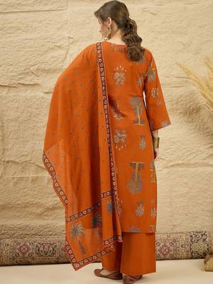 women ethnic motifs printed regular  cotton kurta with palazzos & with dupatta 4