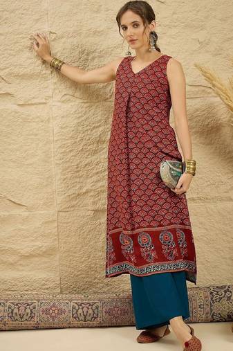 women ethnic motifs printed regular kurta with palazzos