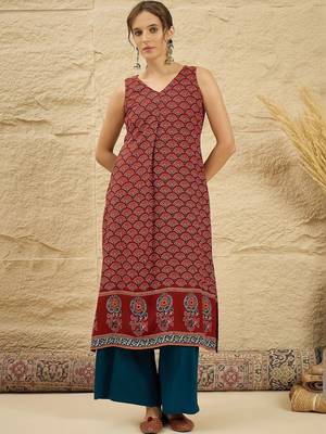 women ethnic motifs printed regular kurta with palazzos 5