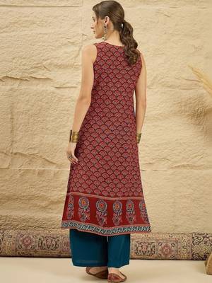women ethnic motifs printed regular kurta with palazzos 6