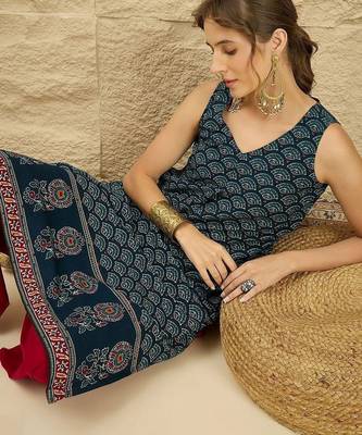 women ethnic motifs printed regular kurta with palazzos 1