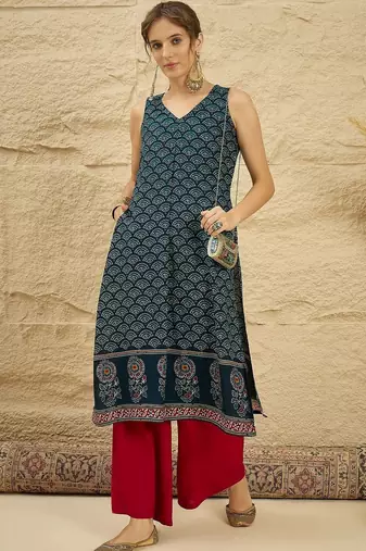 women ethnic motifs printed regular kurta with palazzos