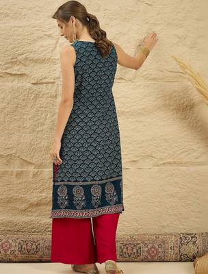 women ethnic motifs printed regular kurta with palazzos 4