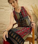 women ethnic motifs printed regular sequinned kurta with trousers