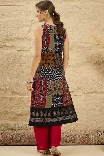 women ethnic motifs printed regular sequinned kurta with trousers