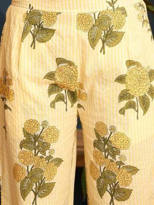 women floral printed regular  cotton kurti with trousers 7