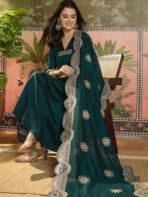 women ethnic motifs regular thread work kurta with palazzos & with dupatta 2